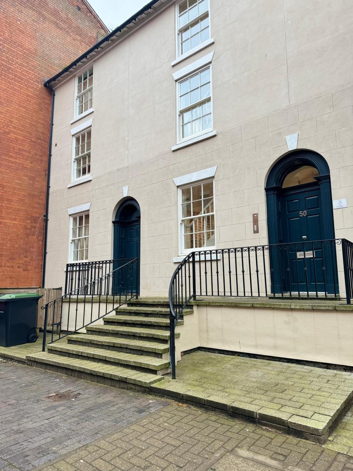 Osbourne House Pink 2 Bed, 2 And Half Bath Apartment Birmingham Exterior photo