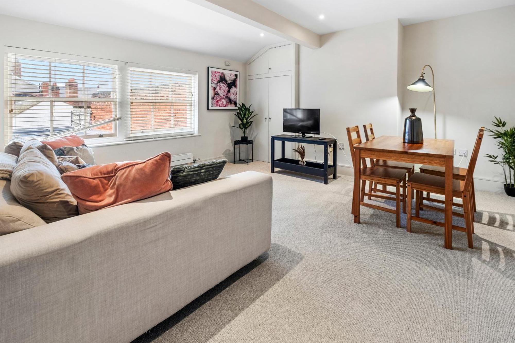 Osbourne House Pink 2 Bed, 2 And Half Bath Apartment Birmingham Exterior photo