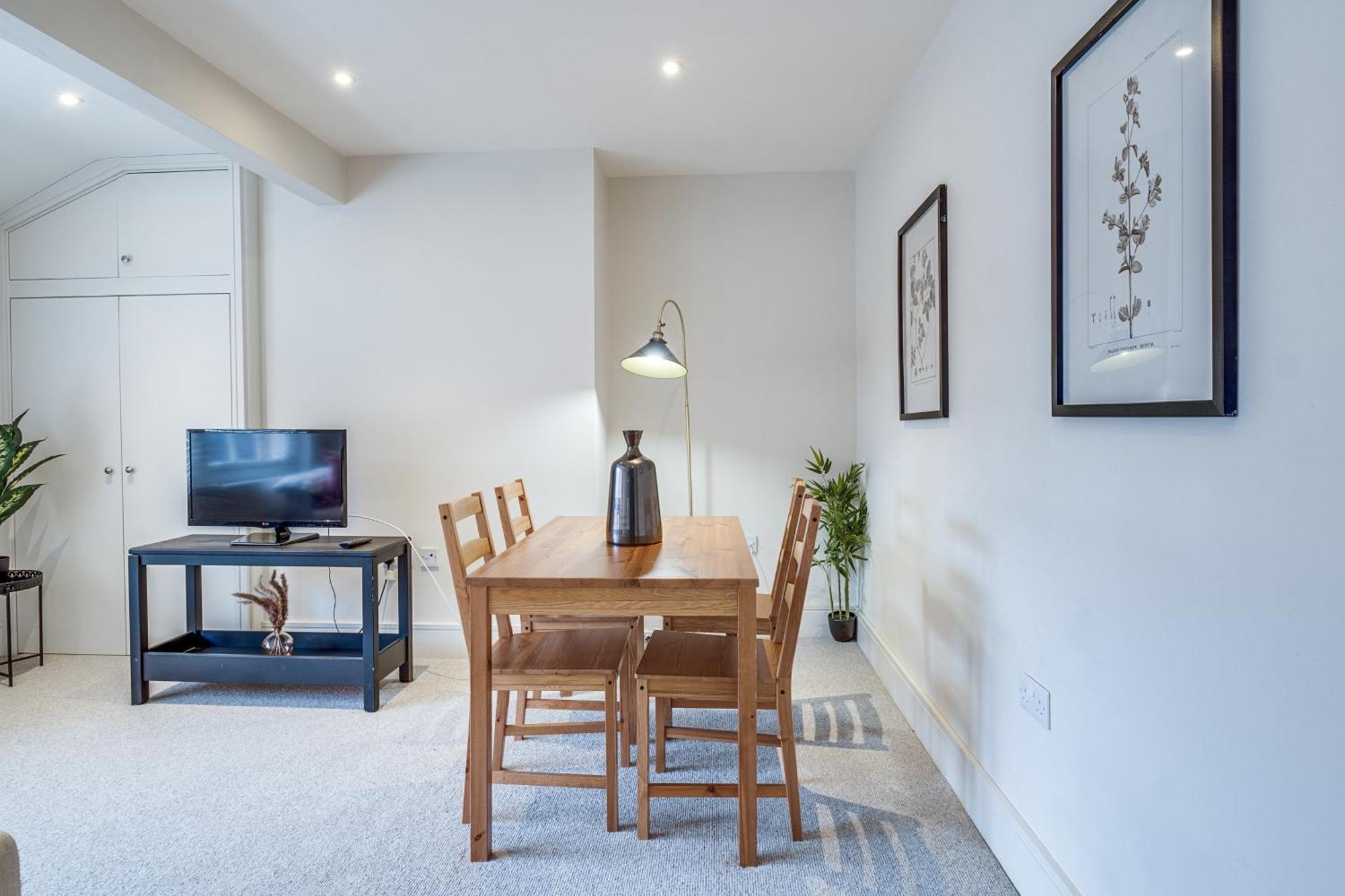 Osbourne House Pink 2 Bed, 2 And Half Bath Apartment Birmingham Exterior photo