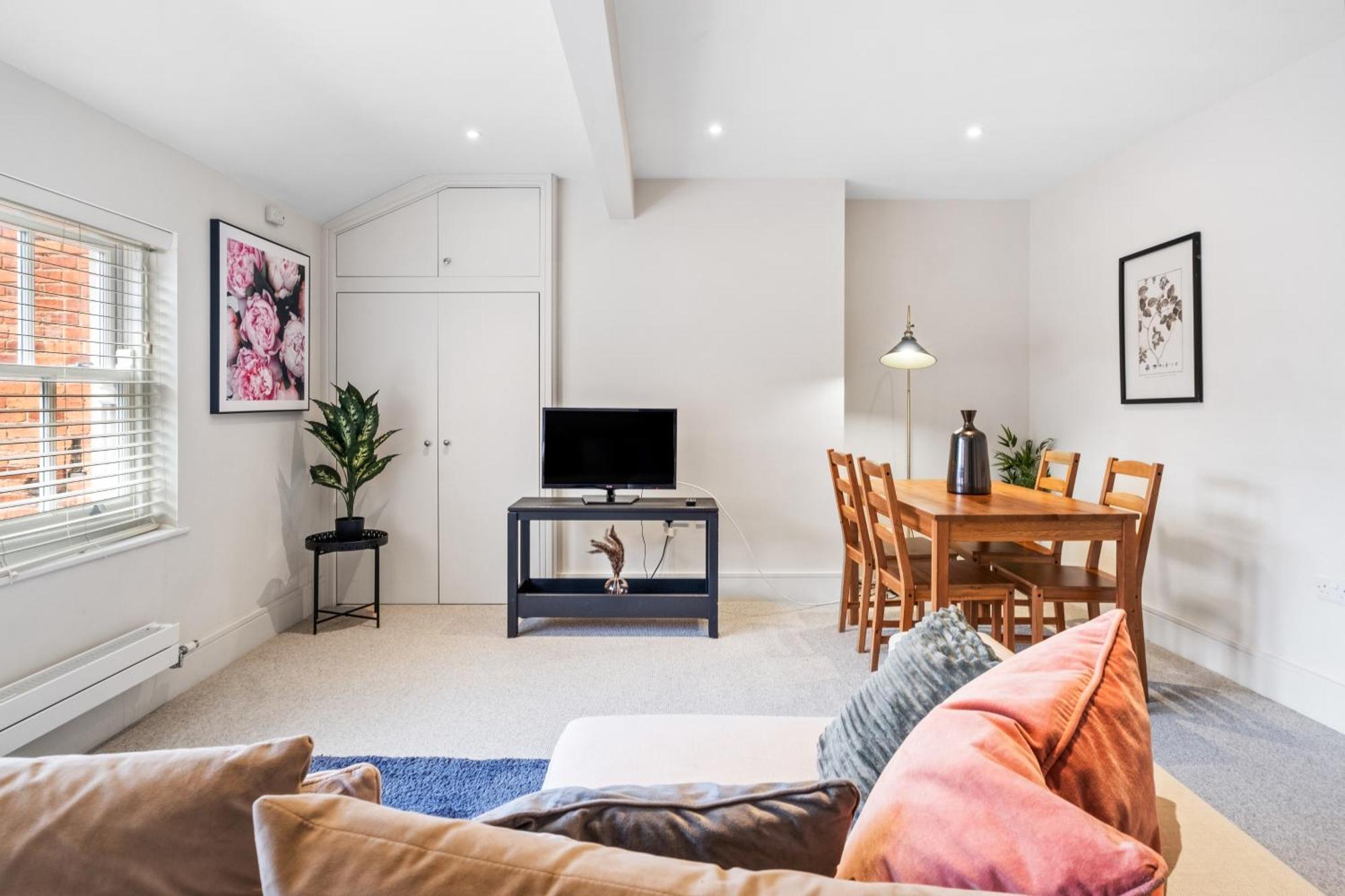 Osbourne House Pink 2 Bed, 2 And Half Bath Apartment Birmingham Exterior photo