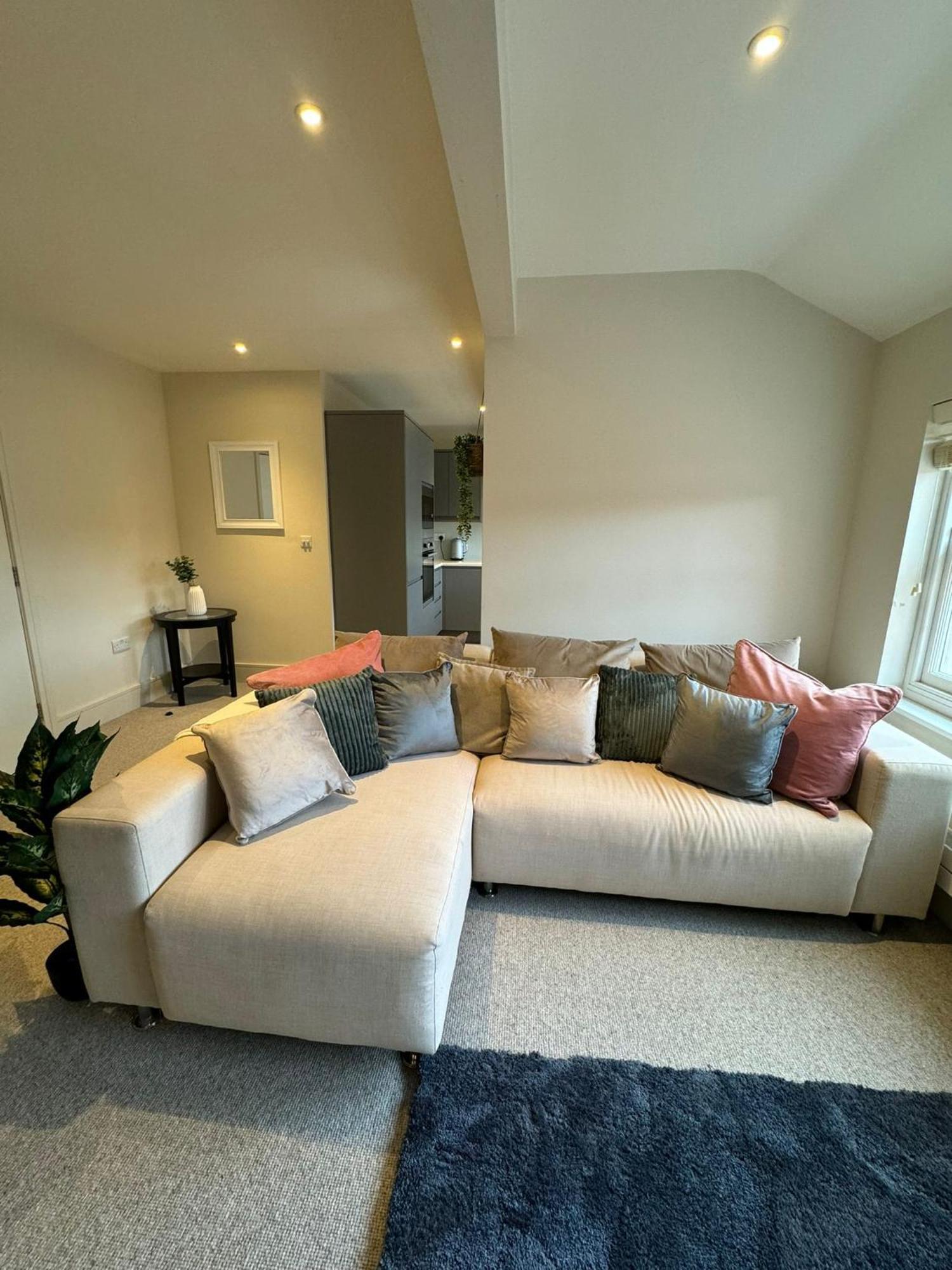 Osbourne House Pink 2 Bed, 2 And Half Bath Apartment Birmingham Exterior photo