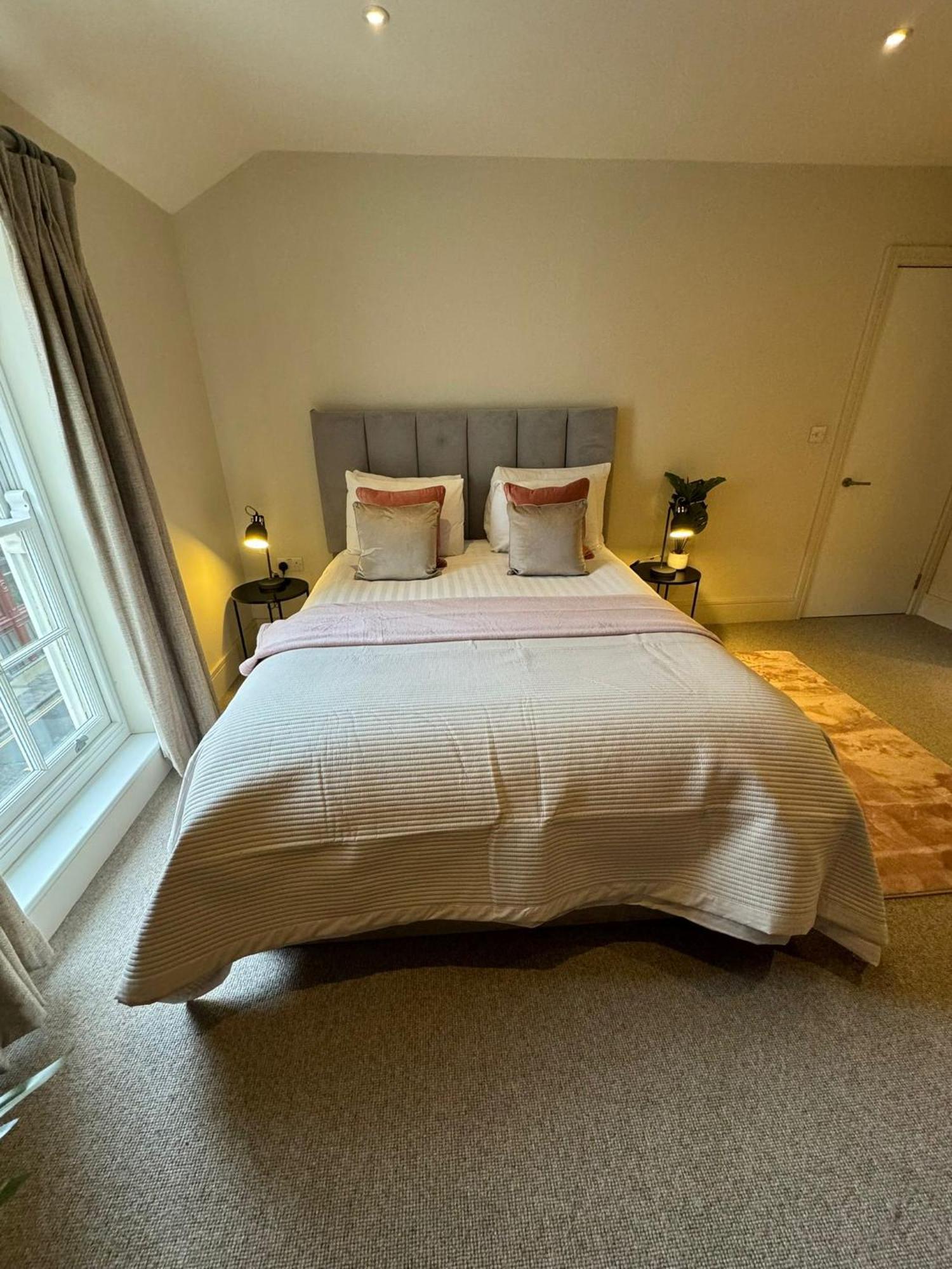 Osbourne House Pink 2 Bed, 2 And Half Bath Apartment Birmingham Exterior photo
