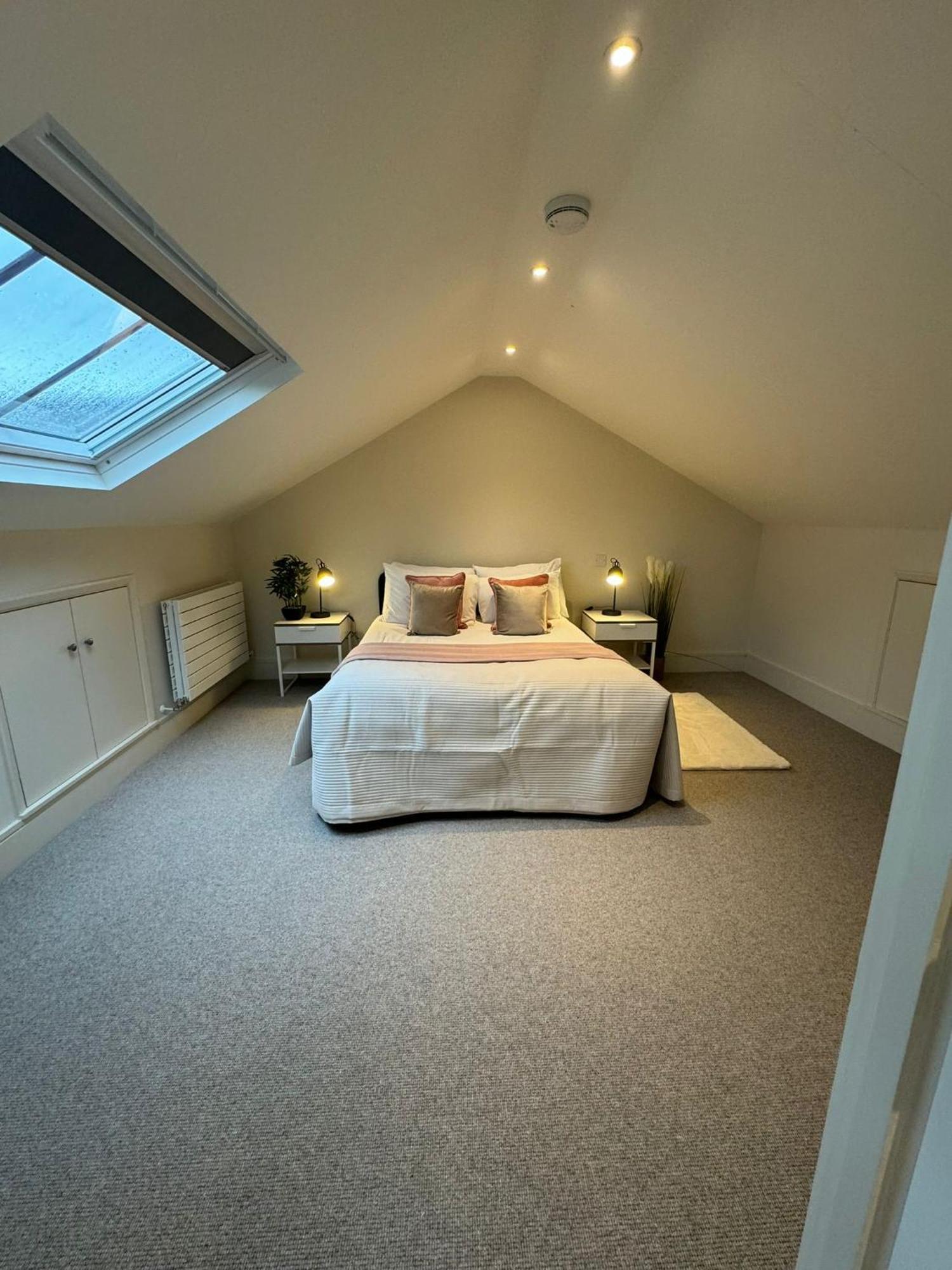 Osbourne House Pink 2 Bed, 2 And Half Bath Apartment Birmingham Exterior photo